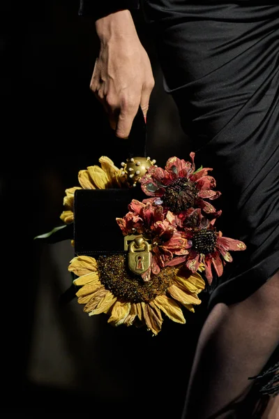 Look 70